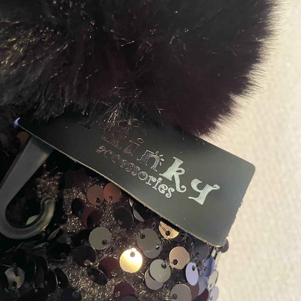 Winter Hat. Black With Sequins And A Fuzzy Pom Pom. Women’s. NWT - Picture 4 of 9